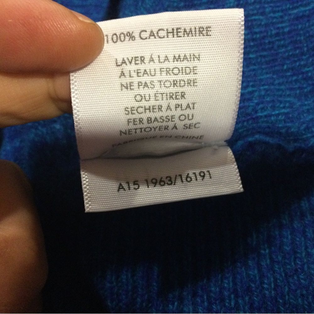 WHITE +WARREN Cashmere Sweater - Picture 10 of 11